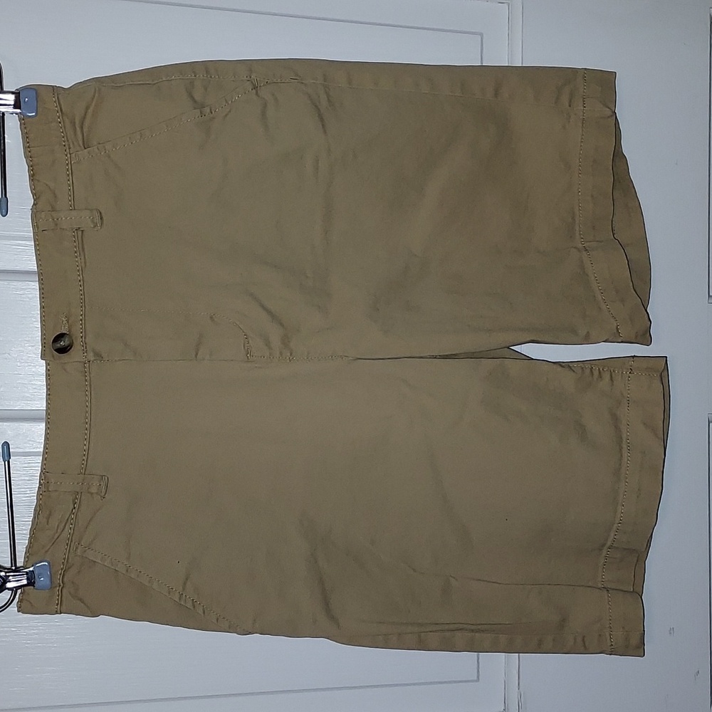 Crown and Ivy Size 18 Boys Khaki Shorts
